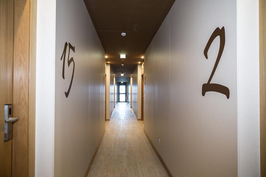 Hotel La Posada De Roces Хихон Экстерьер фото