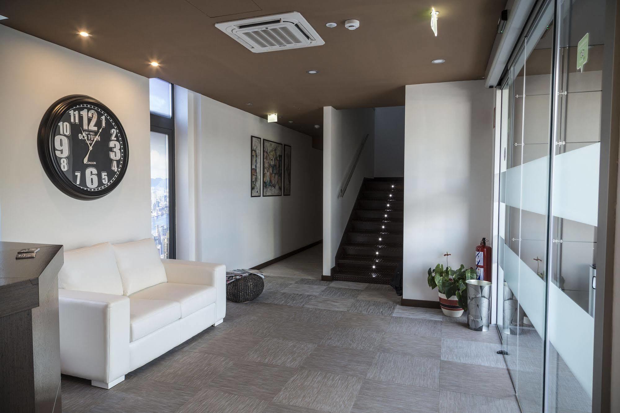Hotel La Posada De Roces Хихон Экстерьер фото