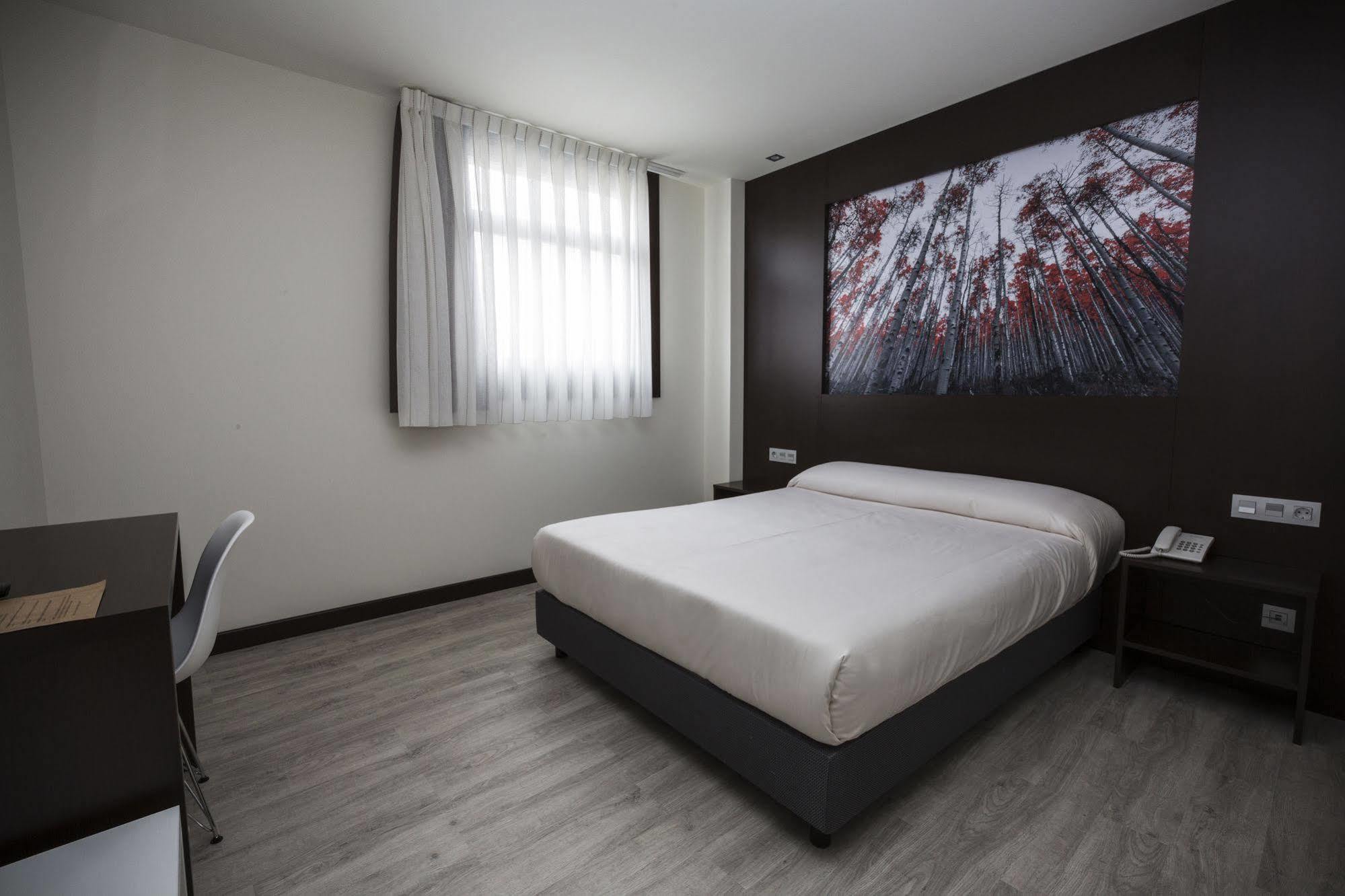 Hotel La Posada De Roces Хихон Экстерьер фото